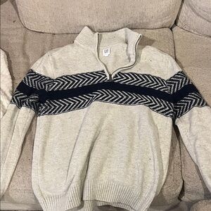 GAP Men's Zip-Up Sweater in Cream and Black